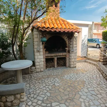 Picolo Paradiso Miljenko Debelic アパート *