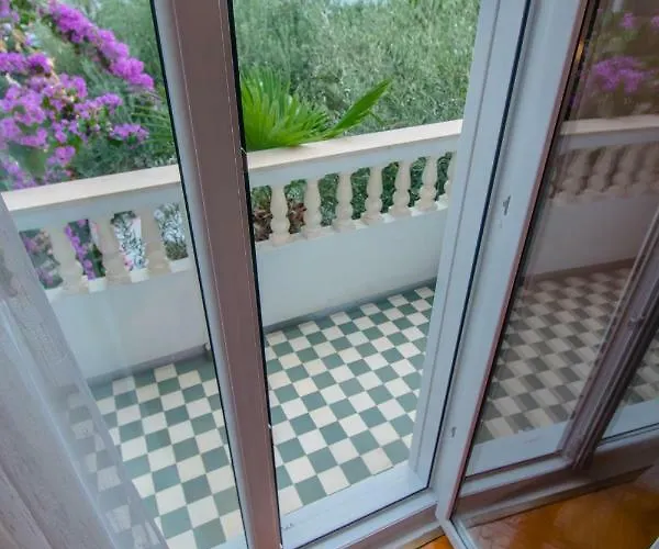 Picolo Paradiso Miljenko Debelic Barbat na Rabu