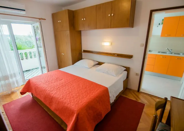 Picolo Paradiso Miljenko Debelic アパート *