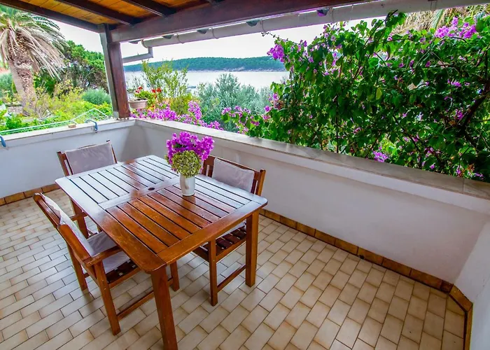 Picolo Paradiso Miljenko Debelic アパート *