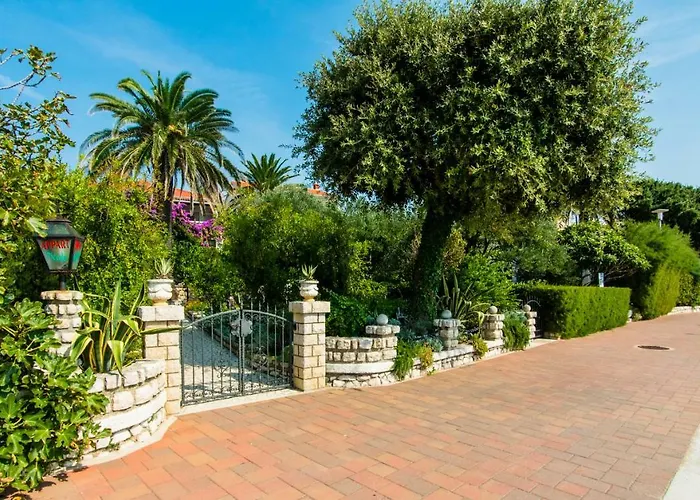 Picolo Paradiso Miljenko Debelic アパート *